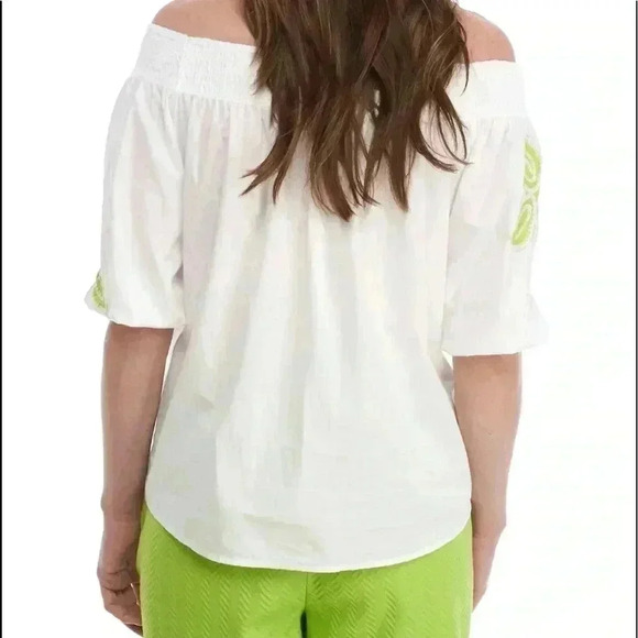 Crown & Ivy Poplin Blouse Size M—E1 - Picture 2 of 8